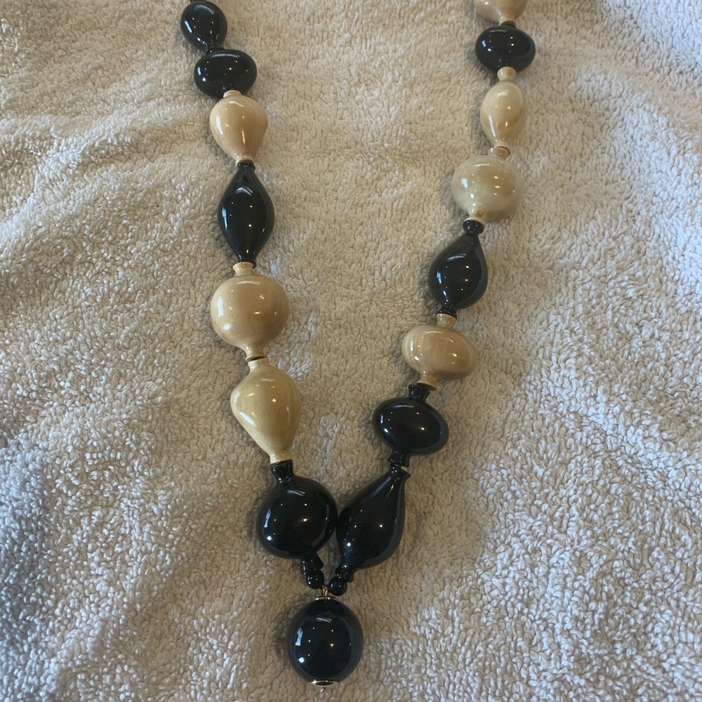 Pono statement necklace, black & tan beads.